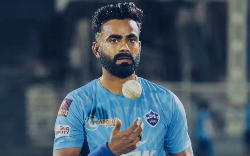 A rare tale of consistency: Kulwant Khejroliya’s unbroken wicket streak in VHT 2017